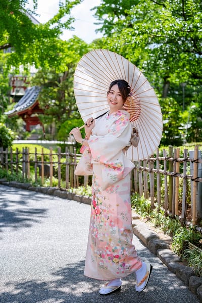 Traditional Kimono — kimono photoshoot in Asakusa, Tokyo