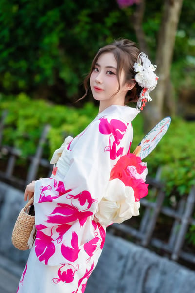 Yukata — kimono photoshoot in Asakusa, Tokyo